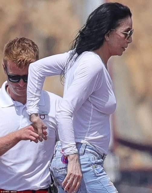 Cher has once again reminded the world that confidence has no age limit. 