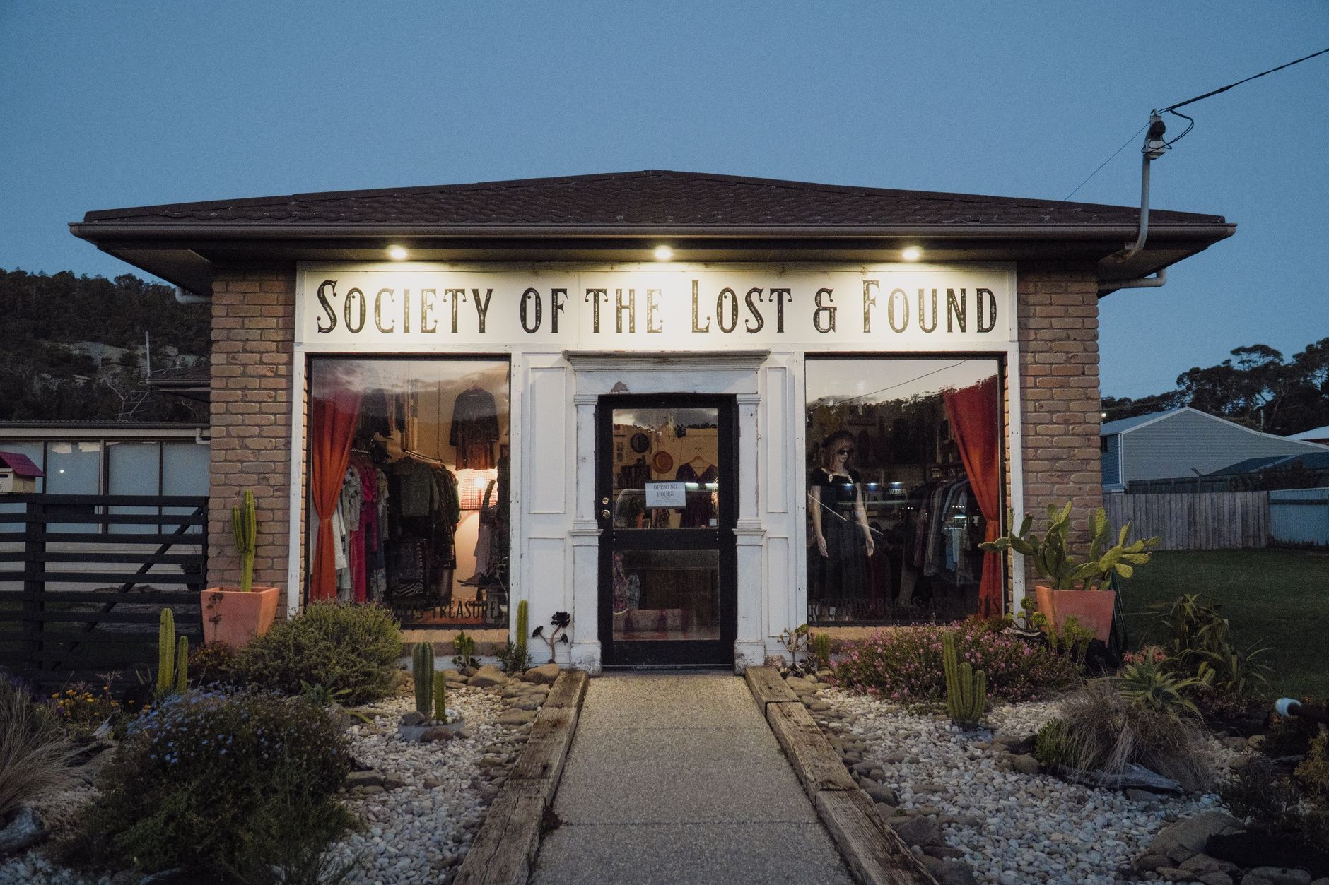 A man paid two dollars for a coat at a thrift store — what he found stitched into the lining changed his life