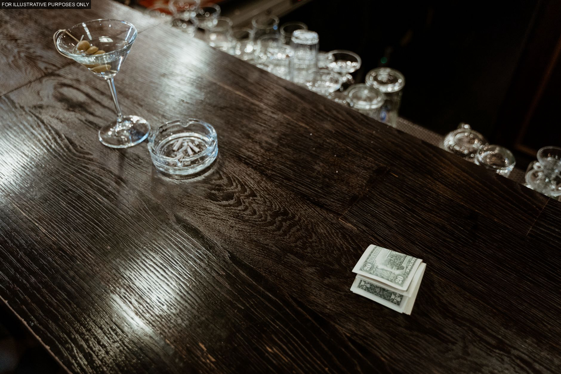 Two Customers Walked Into a NC Diner and Ordered Nothing But Water — The Napkin They Left Behind Changed a Waitress’s Whole Week